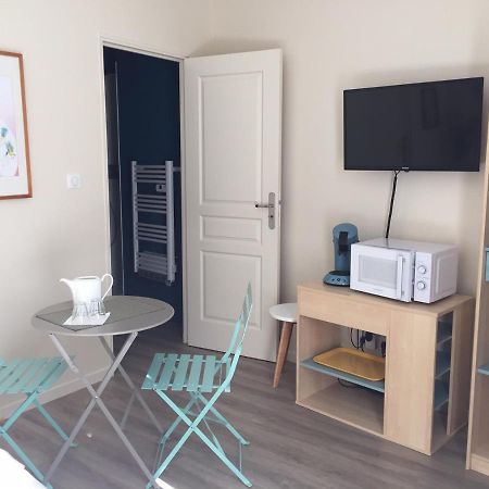 Chambre Dans Dependance Maison De Ville + Abri Velos โซมูร์ ภายนอก รูปภาพ