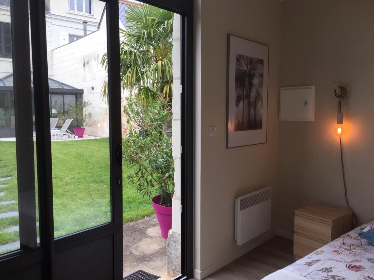 Chambre Dans Dependance Maison De Ville + Abri Velos โซมูร์ ภายนอก รูปภาพ